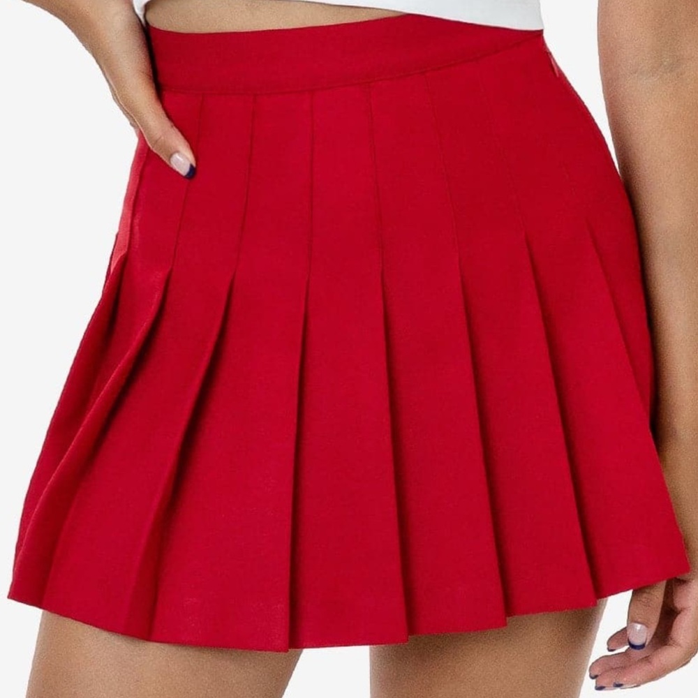 Los Angeles Apparel mini skirt! Super nice quality fabric and pleating.
